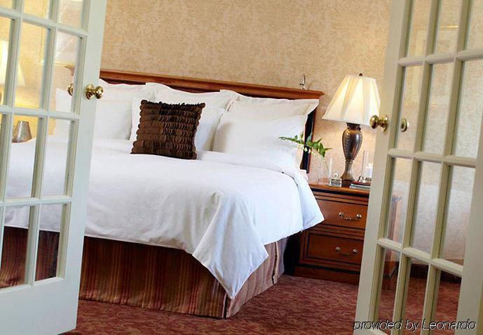The Del Monte Lodge Renaissance Rochester Hotel & Spa Værelse billede