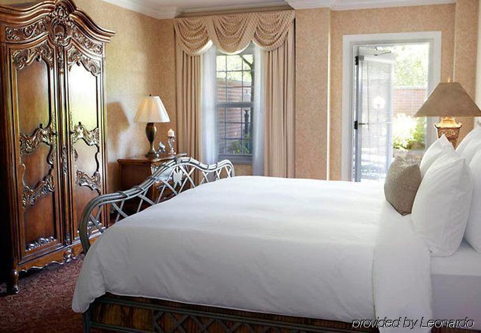 The Del Monte Lodge Renaissance Rochester Hotel & Spa Eksteriør billede